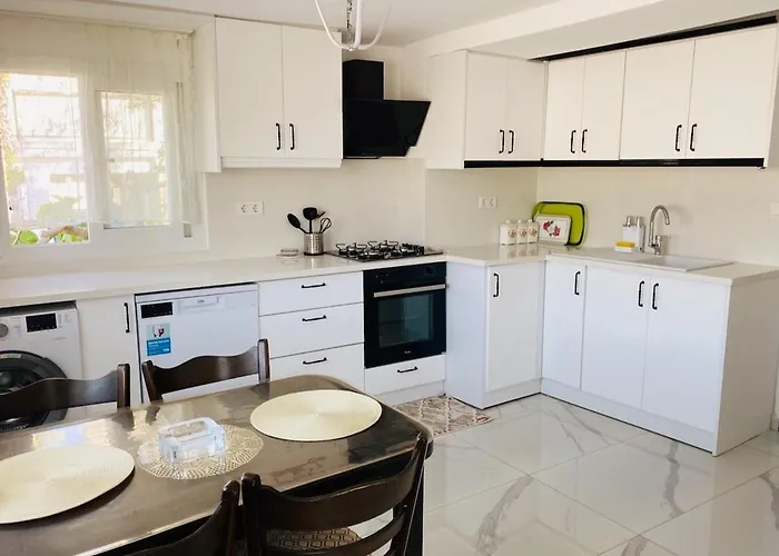 E-my Marina Apartment *